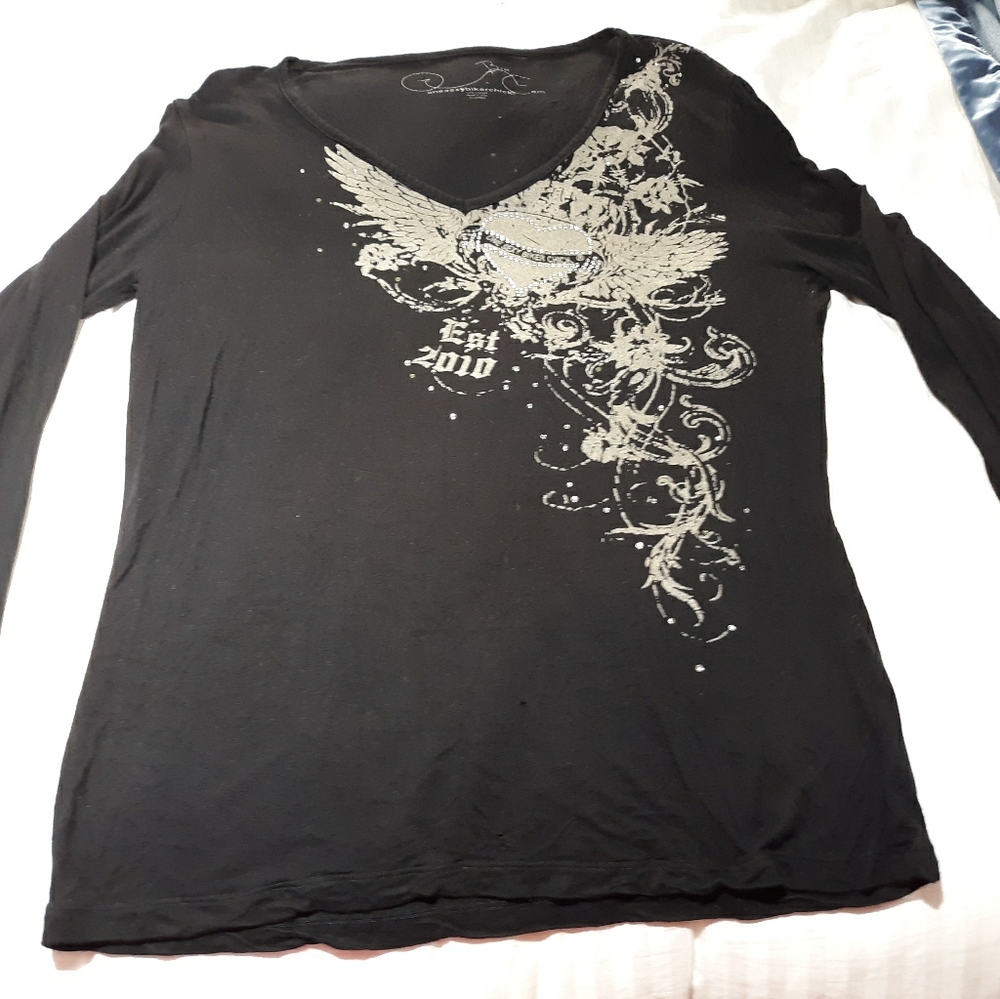 Women's long sleeve light weight tunic.
